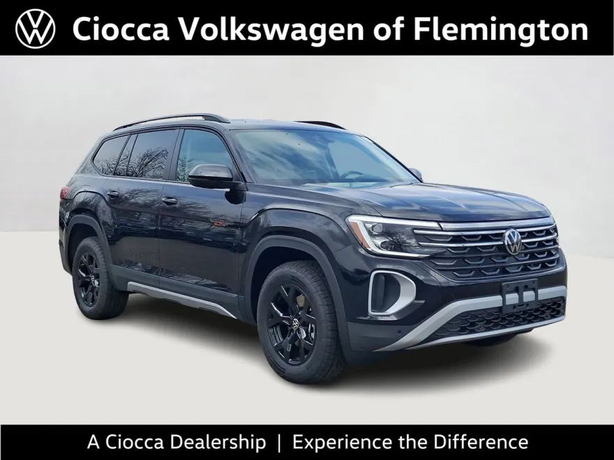 2025 Volkswagen Atlas Peak Edition SE photo 1