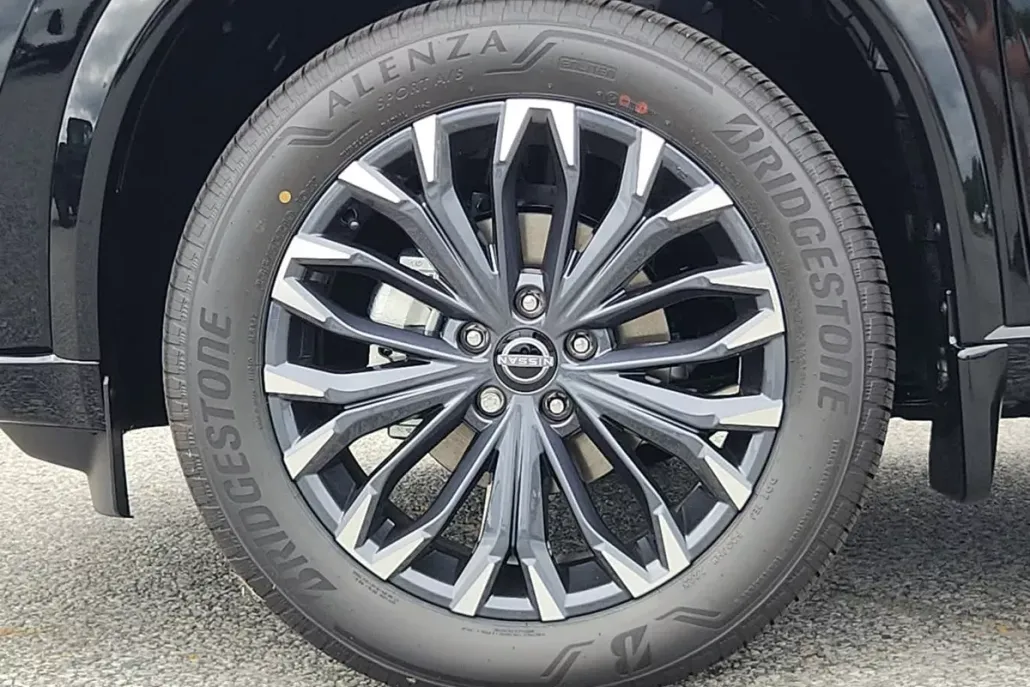 2026 Nissan Rogue Platinum photo 1