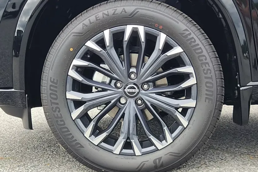 2026 Nissan Rogue Platinum photo 1