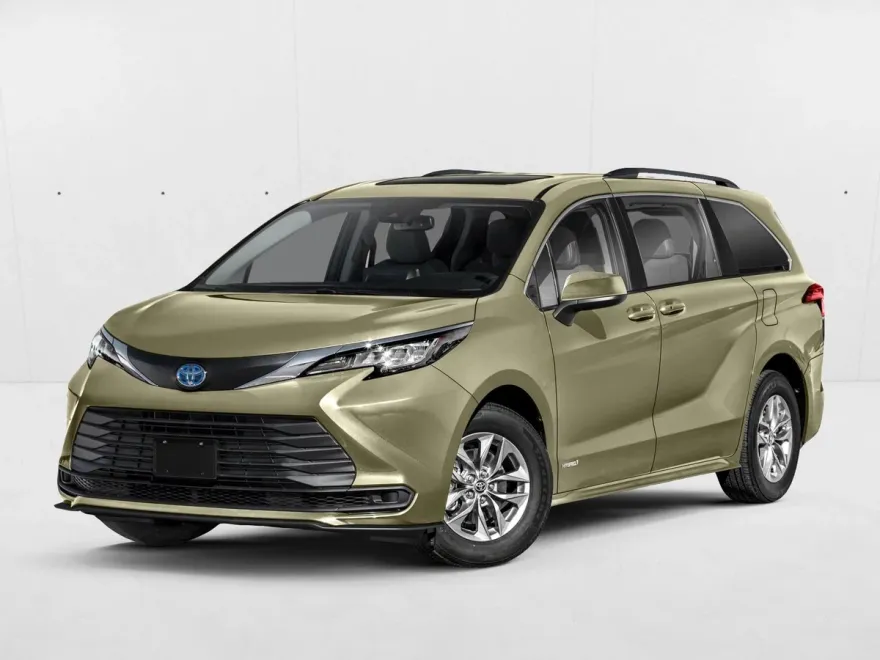 2022 Toyota Sienna LE photo 1