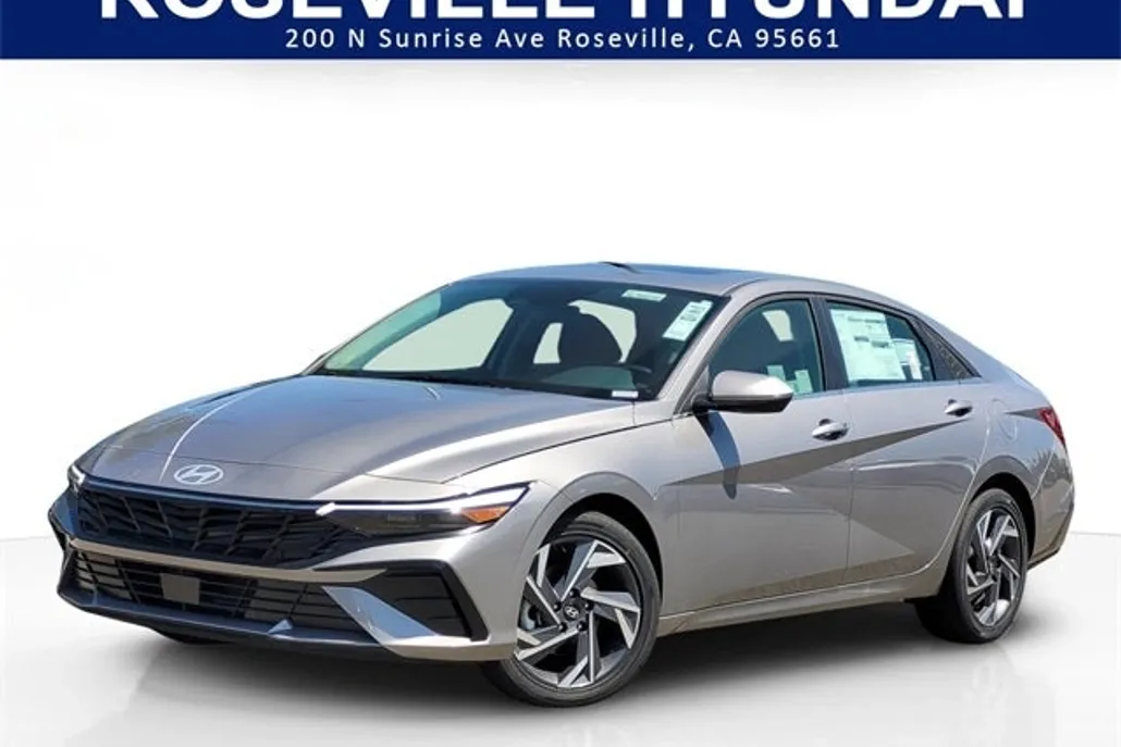 2025 Hyundai Elantra SEL Convenience photo 1