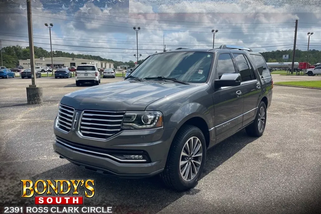 2017 Lincoln Navigator Select photo 1