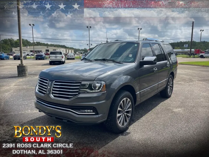 2017 Lincoln Navigator Select photo 1