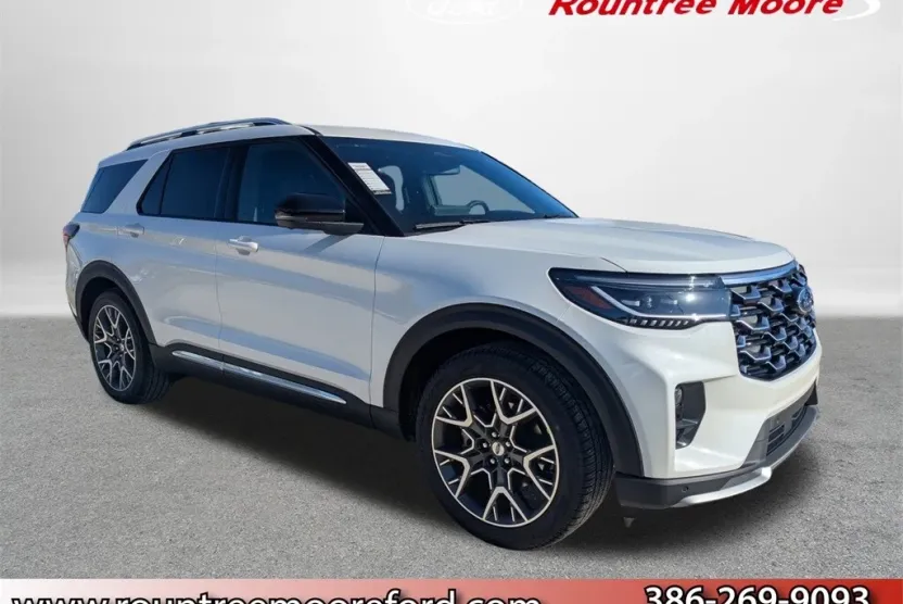 2025 Ford Explorer Platinum photo 1