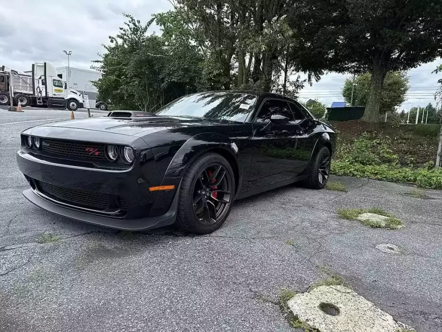 2022 Dodge Challenger R/T Scat Pack Widebody photo 1