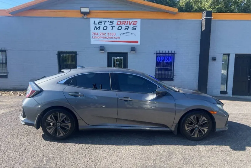 2017 Honda Civic EX photo 1