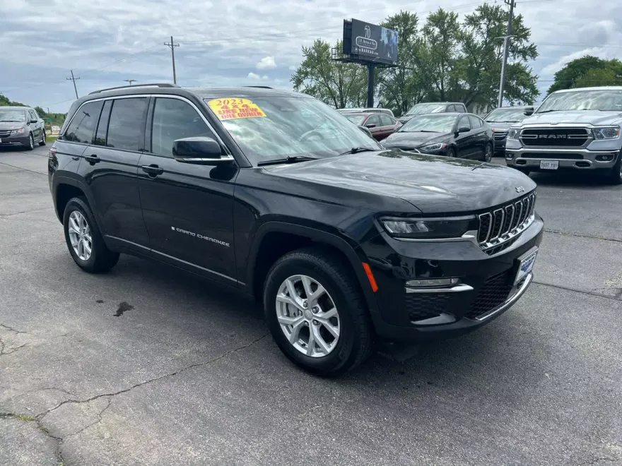 2023 Jeep Grand Cherokee Limited photo 1