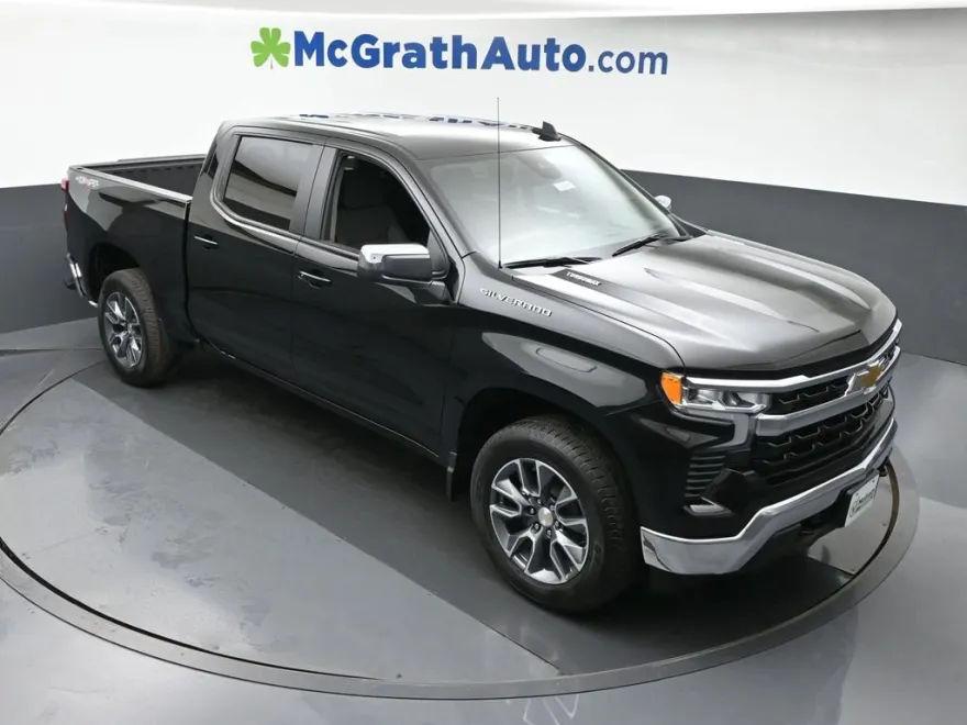 2026 Chevrolet Silverado 1500 LT photo 1