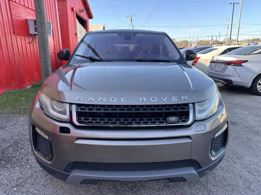 2017 Land Rover Range Rover Evoque SE photo 1