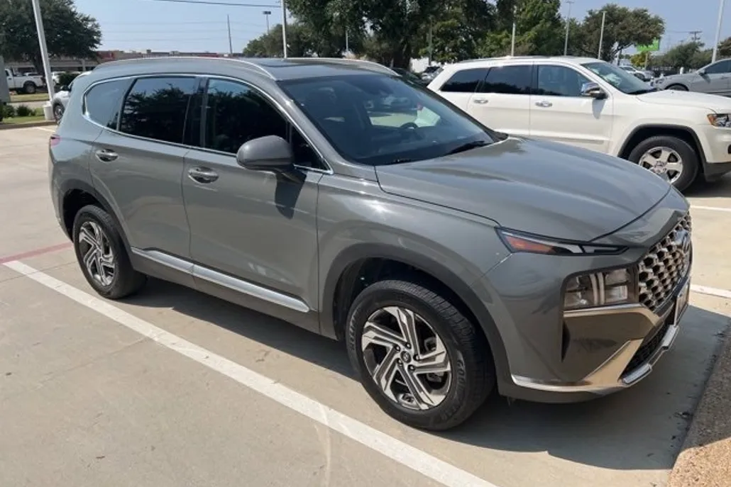 2022 Hyundai Santa Fe SEL photo 1