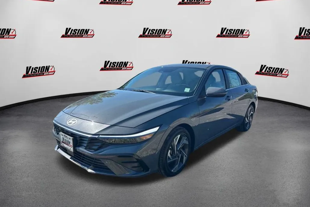 2025 Hyundai Elantra Limited photo 1