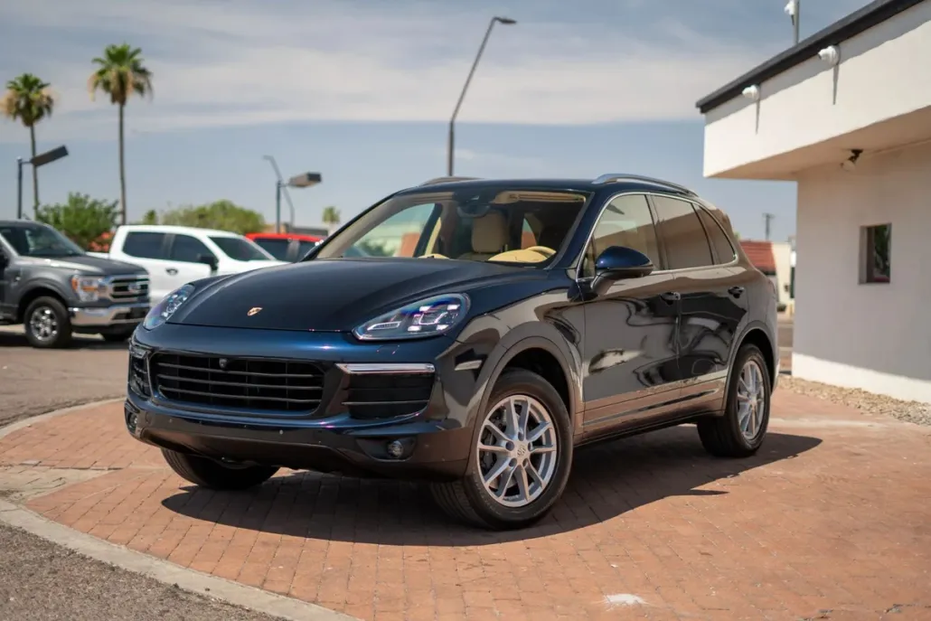 2017 Porsche Cayenne photo 1