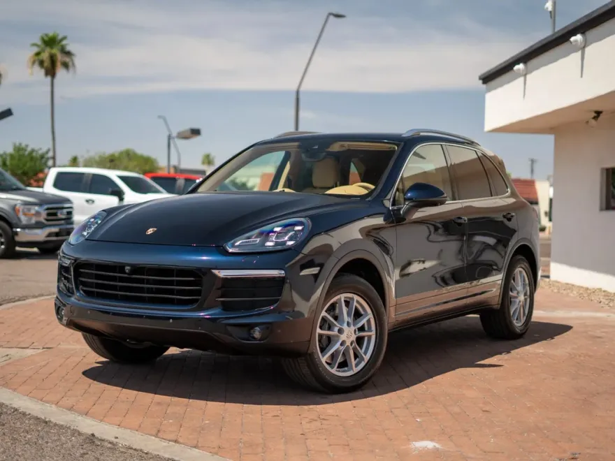 2017 Porsche Cayenne photo 1