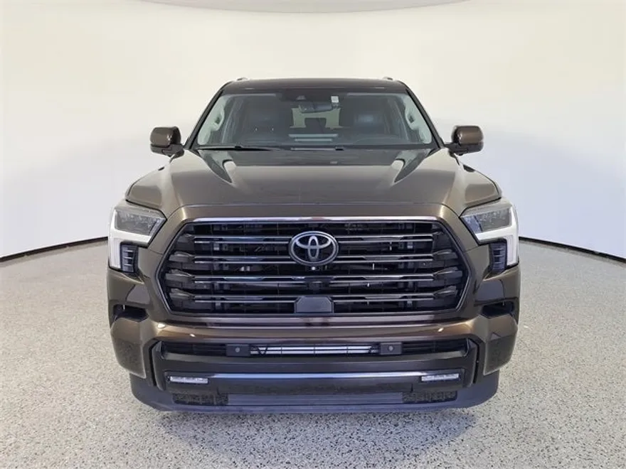 2023 Toyota Sequoia Limited photo 1