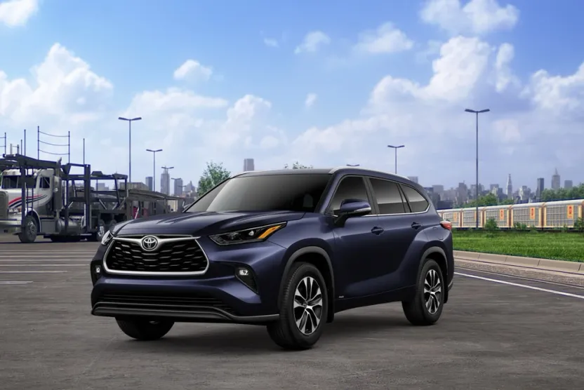 2025 Toyota Highlander Hybrid XLE photo 1