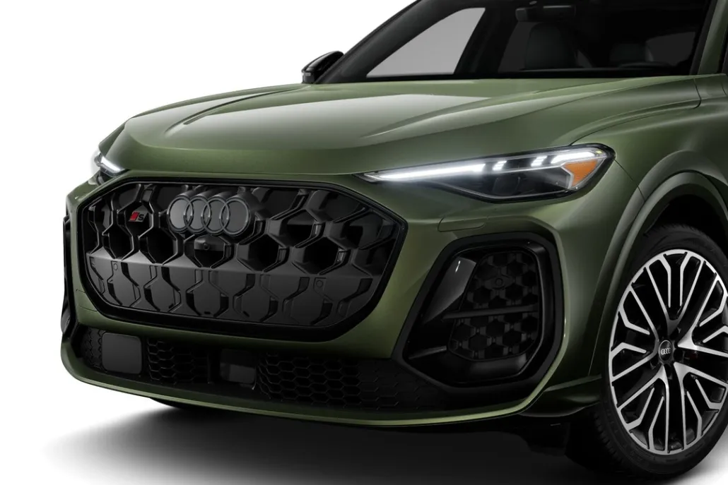 2025 Audi SQ5 Prestige photo 1
