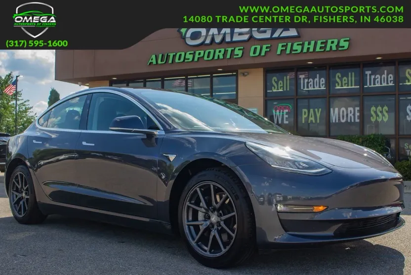 2019 Tesla Model 3 Mid Range photo 1