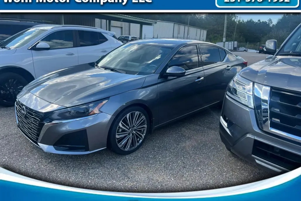 2023 Nissan Altima 2.5 SL photo 1