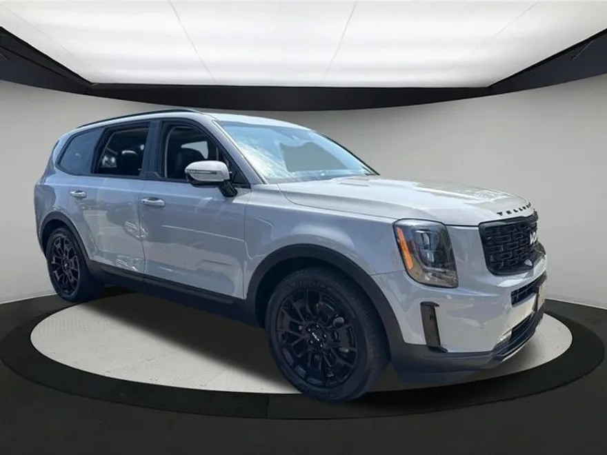 2022 Kia Telluride SX photo 1