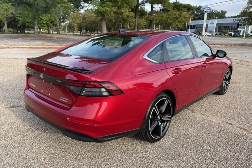 2024 Honda Accord Hybrid Sport photo 1