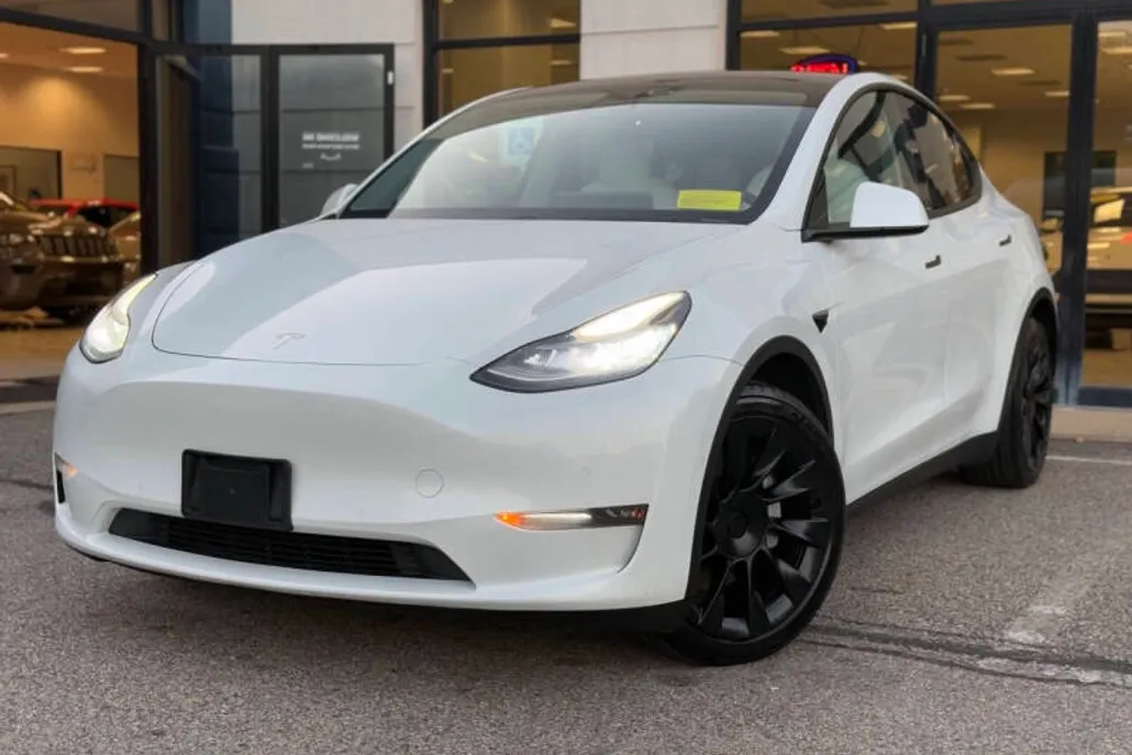 2021 Tesla Model Y Long Range photo 1