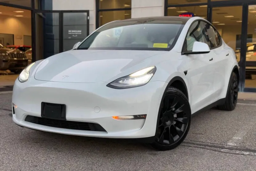 2021 Tesla Model Y Long Range photo 1