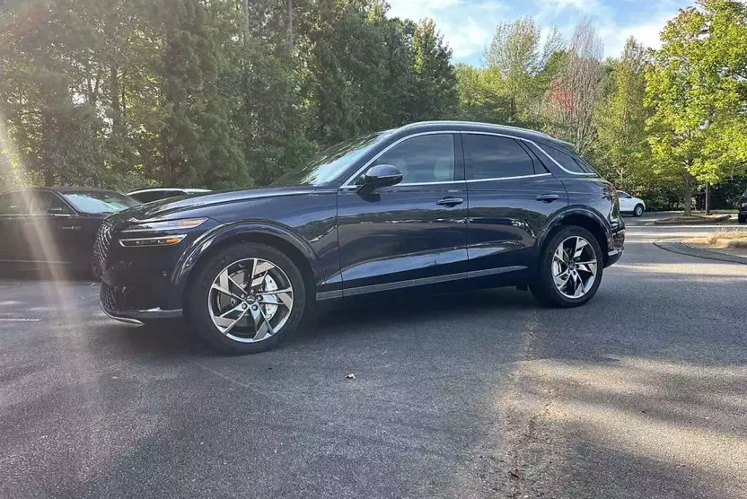 2025 Genesis Electrified GV70 Advanced photo 1