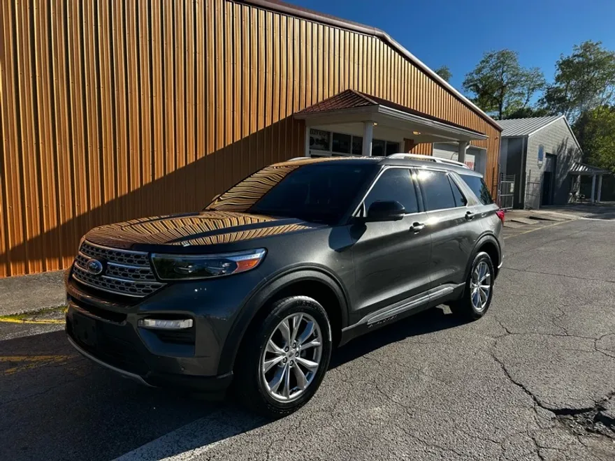2020 Ford Explorer Limited photo 1