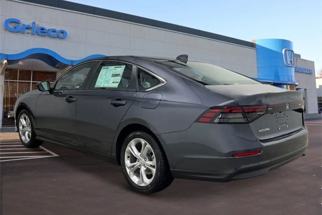 2025 Honda Accord LX photo 1