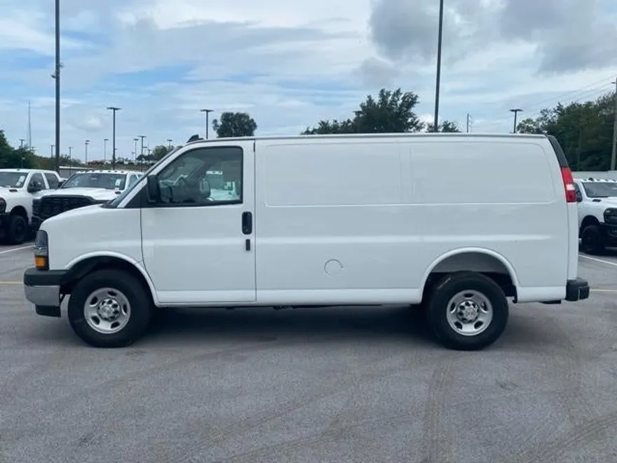 2025 Chevrolet Express 2500 Work Van Cargo photo 1