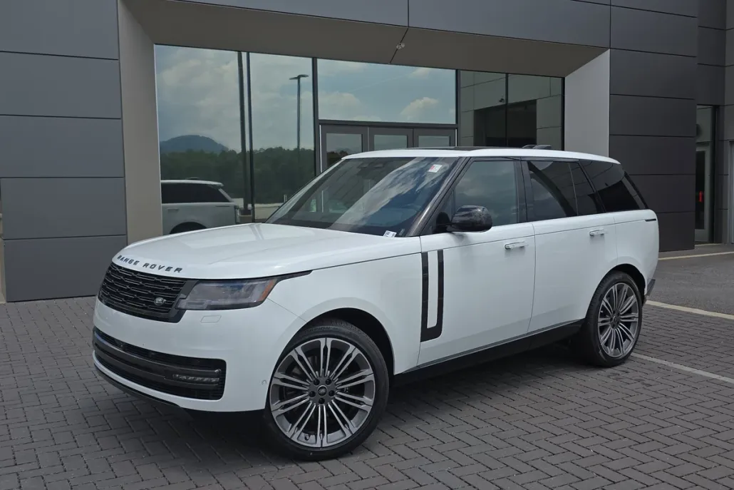 2025 Land Rover Range Rover SE photo 1