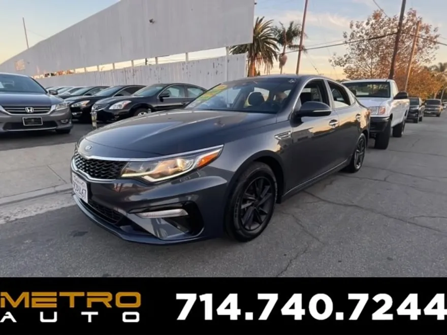 2020 Kia Optima S photo 1