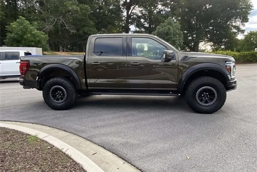 2024 Ford F-150 Raptor photo 1