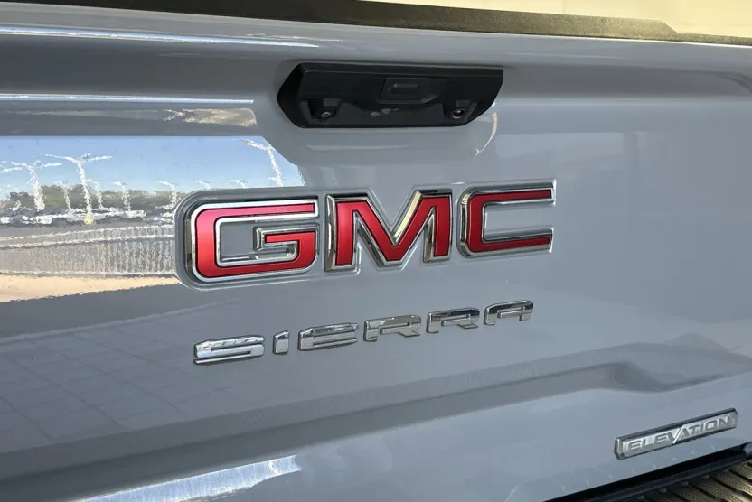 2024 Gmc Sierra 1500 Elevation photo 1