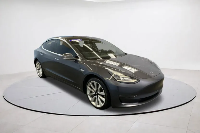 2018 Tesla Model 3 Long Range photo 1