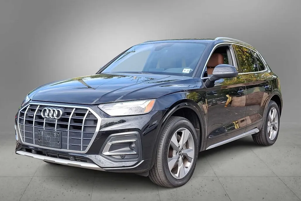 2023 Audi Q5 Premium Plus photo 1