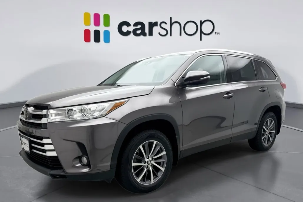 2019 Toyota Highlander XLE photo 1