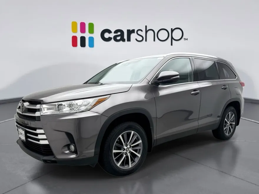2019 Toyota Highlander XLE photo 1