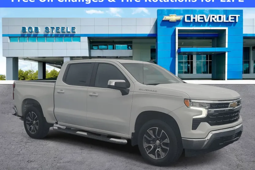 2022 Chevrolet Silverado 1500 LT photo 1