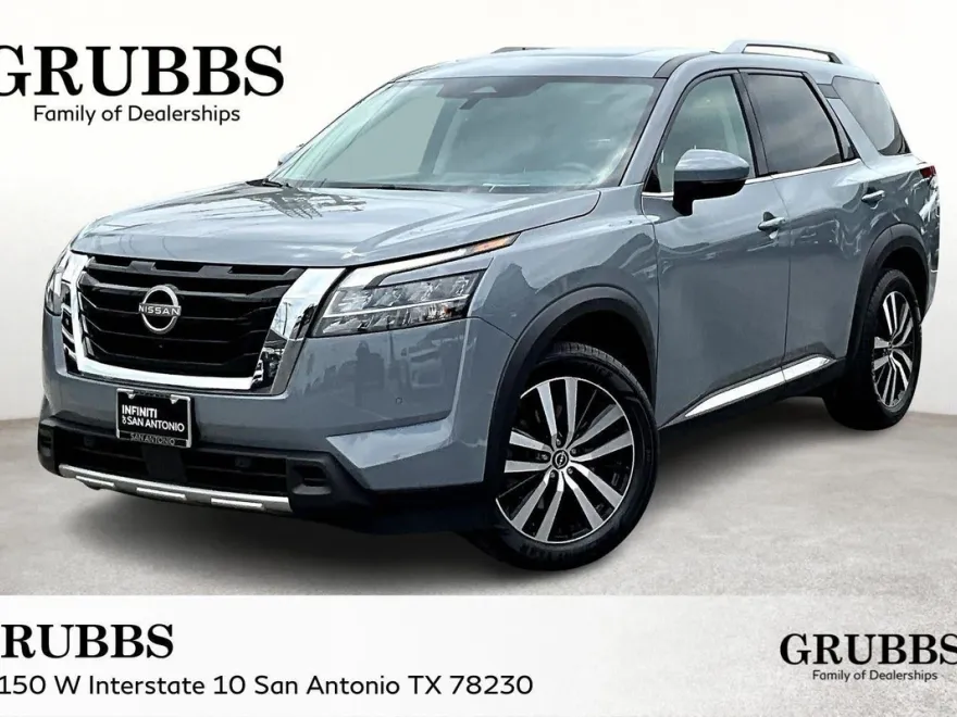 2023 Nissan Pathfinder Platinum photo 1