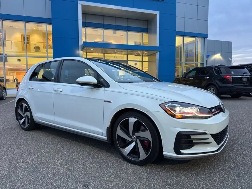 2018 Volkswagen Golf GTI S photo 1