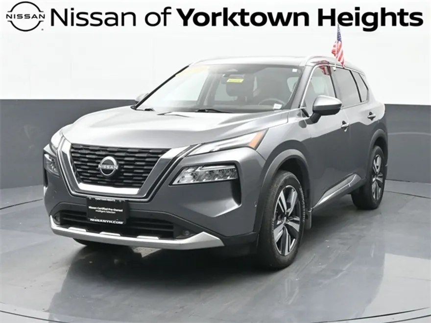 2022 Nissan Rogue Platinum photo 1