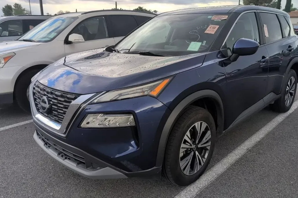 2023 Nissan Rogue SV photo 1