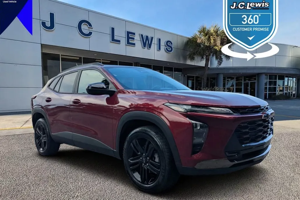 2024 Chevrolet Trax ACTIV photo 1