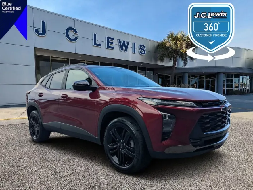 2024 Chevrolet Trax ACTIV photo 1