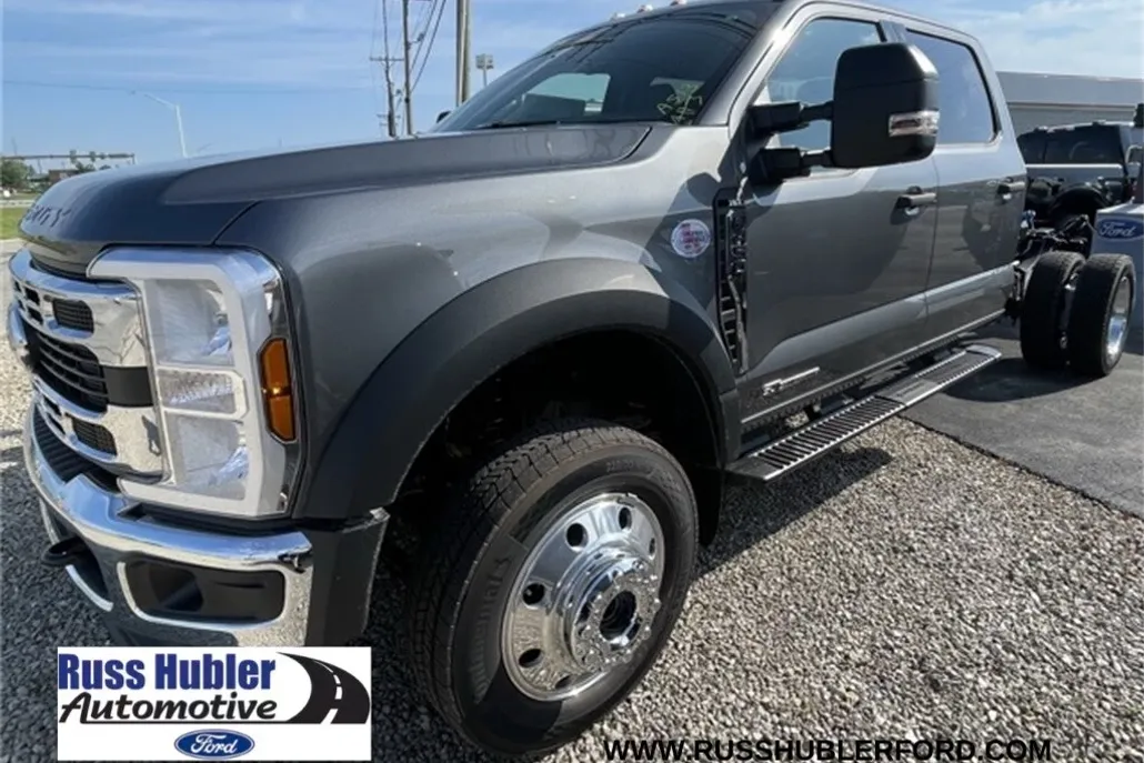2025 Ford F-450 photo 1
