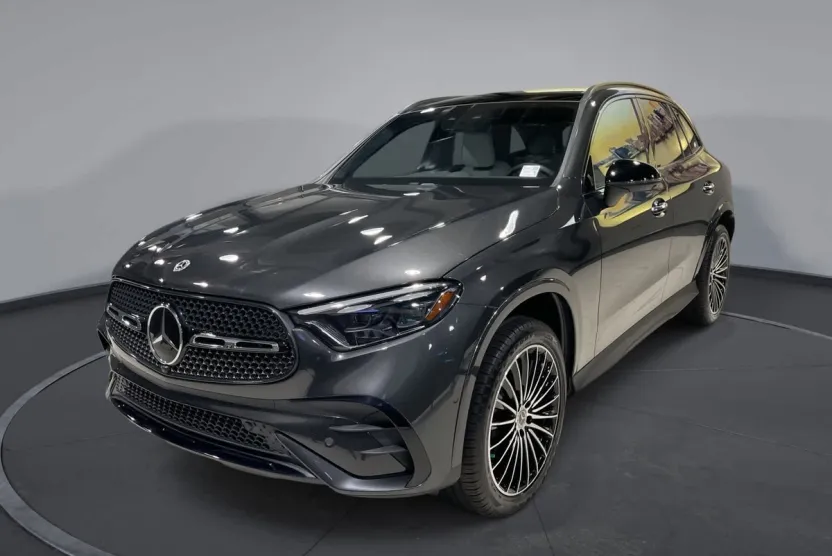 2024 Mercedes Benz GLC 300 photo 1