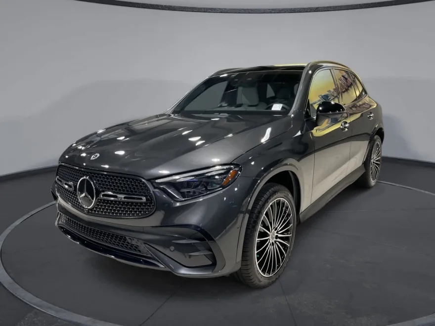 2024 Mercedes Benz GLC 300 photo 1
