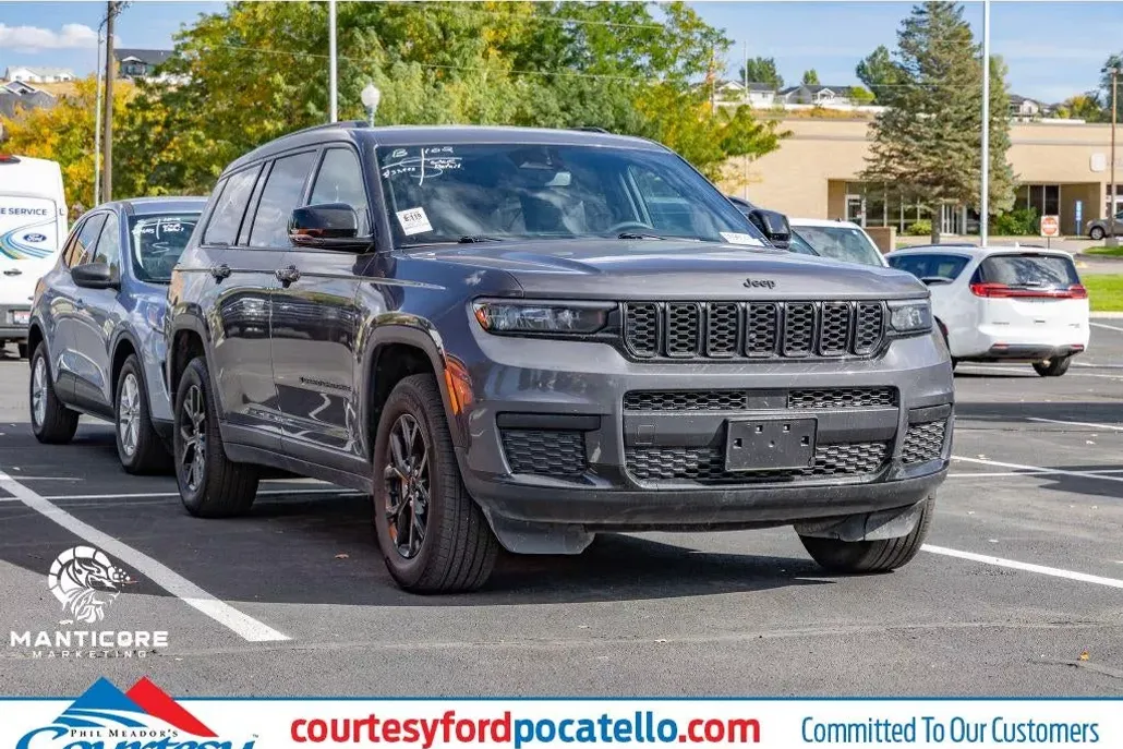 2024 Jeep Grand Cherokee Altitude photo 1