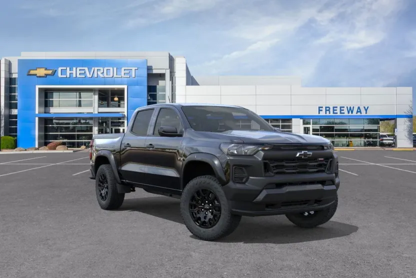 2026 Chevrolet Colorado Trail Boss photo 1